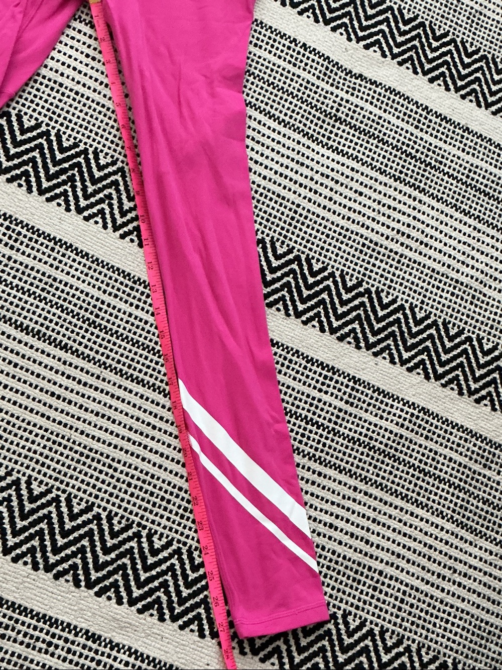 Tory Burch sport Hot Pink' Leggings with White Diagonal Stripes - Picture 3 of 5